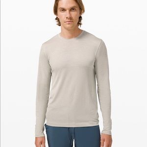 Metal vent tech breath long sleeve